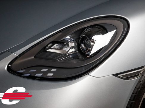 Used 2018 Porsche 718 Cayman S RWD image 12