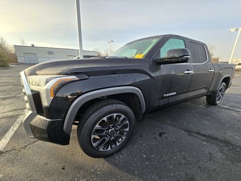 Used 2024 Toyota Tundra Limited image 4