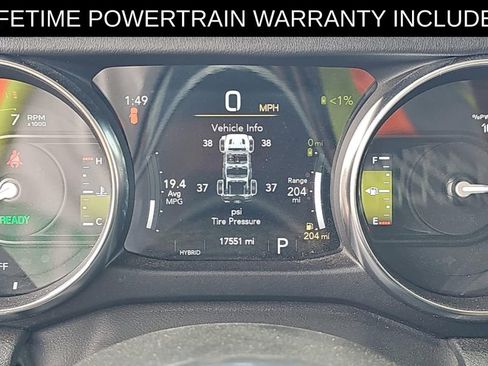Used 2023 Jeep Wrangler Unlimited Sahara AWD/4WD image 16