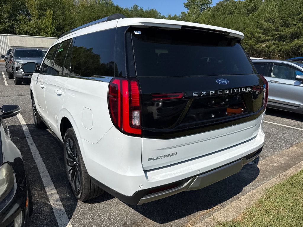 Used 2026 Ford Expedition Platinum w/ Driver's Package AWD/4WD image 15