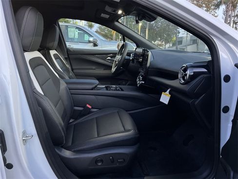 New 2026 Chevrolet Blazer EV LT image 26