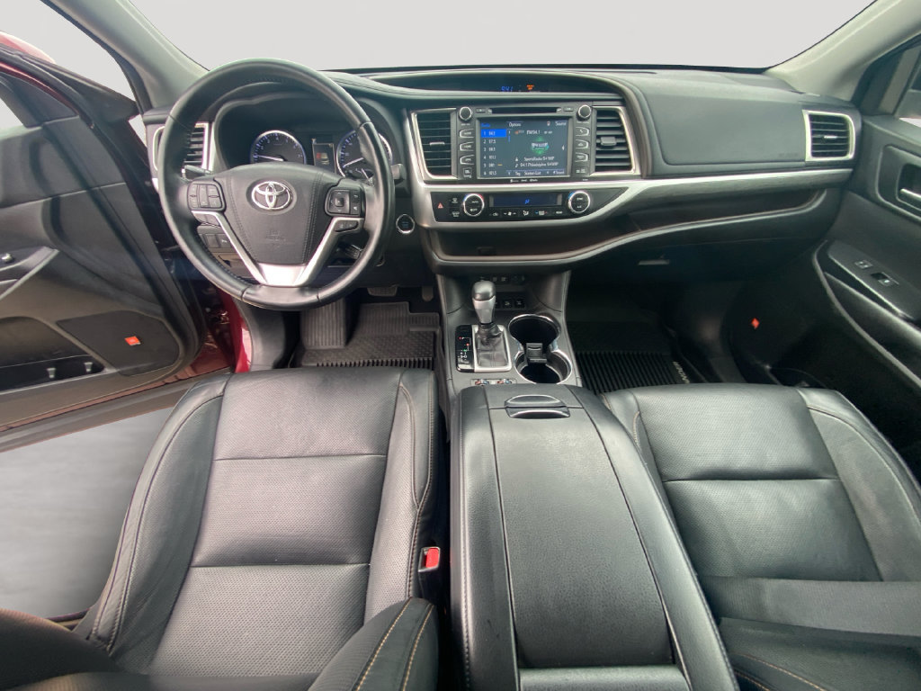 Used 2018 Toyota Highlander Limited AWD/4WD image 10
