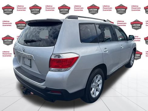 Used 2013 Toyota Highlander Plus image 5