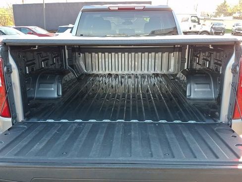 Used 2023 Chevrolet Silverado 1500 LT image 29