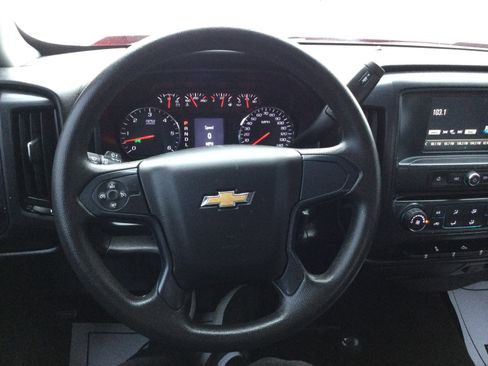 Used 2018 Chevrolet Silverado 1500 Custom w/ Custom Value Package image 12