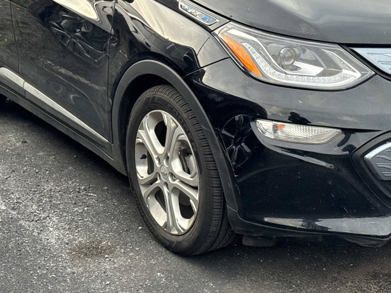 Used 2017 Chevrolet Bolt LT FWD image 5