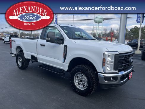 New 2026 Ford F250 XL w/ XL Off-Road Package image 3