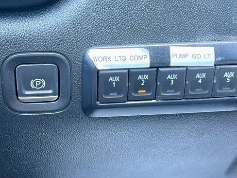 Used 2020 Chevrolet Silverado 3500 W/T w/ WT Convenience Package AWD/4WD image 33