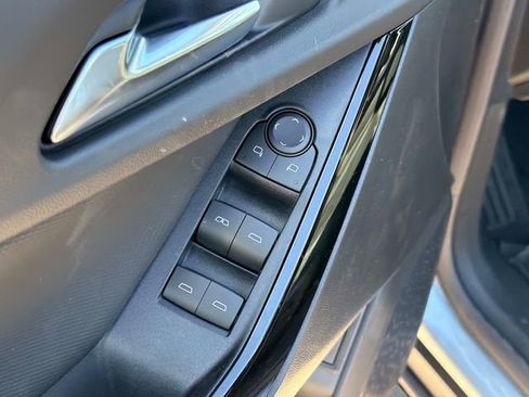 New 2026 Chevrolet Equinox LT w/ Convenience Package II image 18