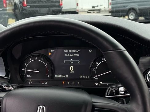 Used 2022 Lincoln Corsair AWD w/ Premium Package image 11