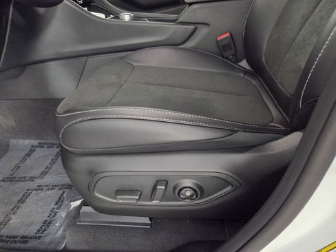 New 2026 Jeep Grand Cherokee Altitude RWD image 11