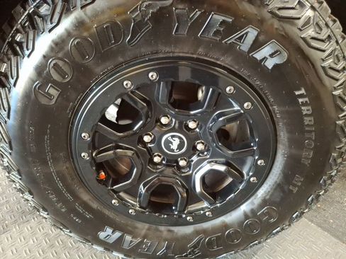 Used 2023 Ford Bronco Wildtrak image 4