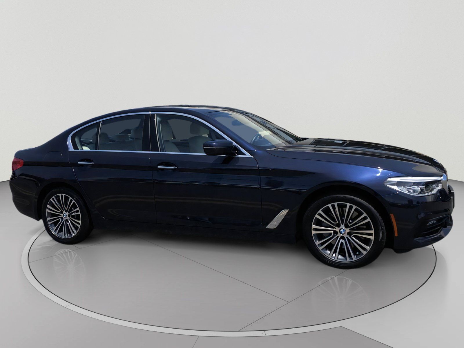 Used 2017 BMW 540i RWD image 1