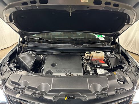 Used 2019 Chevrolet Traverse LT w/ LT Premium Package AWD/4WD image 30