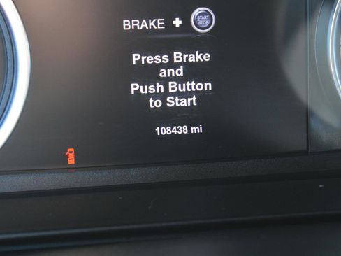 Used 2018 RAM 1500 Laramie w/ Convenience Group image 10