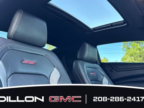 Used 2016 Chevrolet Camaro SS RWD image 15
