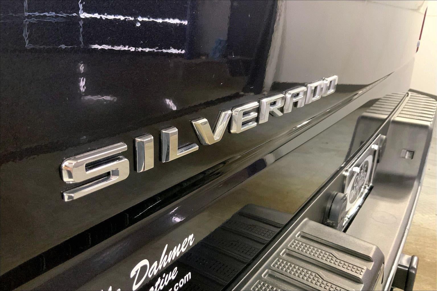 Used 2024 Chevrolet Silverado 1500 LT AWD/4WD image 8
