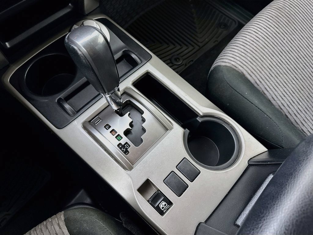 Used 2019 Toyota 4Runner SR5 AWD/4WD image 21
