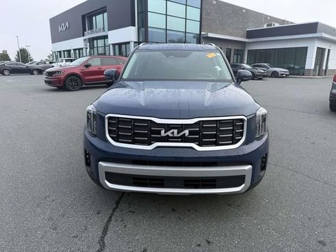 Certified 2024 Kia Telluride S w/ S Sunroof Package FWD image 2