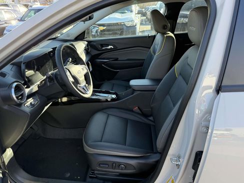 New 2026 Chevrolet Trax ACTIV w/ Sunroof Package image 21