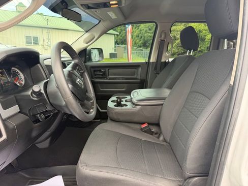 Used 2019 RAM 1500 Express w/ Express Value Package AWD/4WD image 10