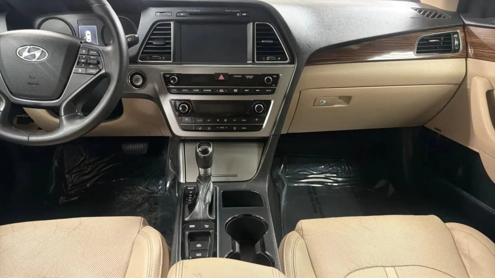 Used 2016 Hyundai Sonata Limited w/ Option Group 04 FWD image 16