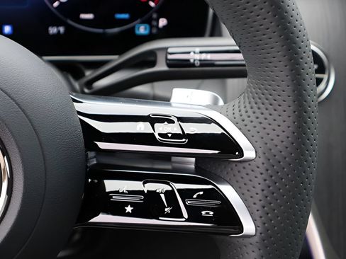 Certified 2026 Mercedes-Benz GLC 300 4MATIC image 34