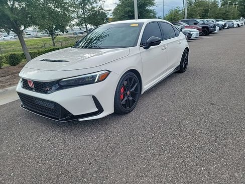 Used 2024 Honda Civic Type R image 1