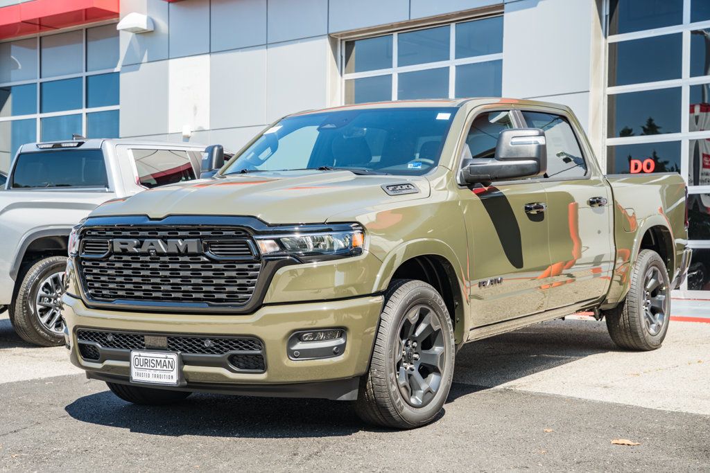 New 2027 RAM 1500 4x4 Crew Cab image 3