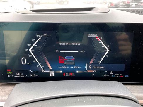 Used 2025 BMW X5 xDrive40i w/ Parking Assistance Package image 19