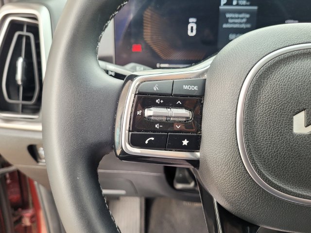 Certified 2025 Kia Sorento S w/ Panoramic Sunroof Package FWD image 24