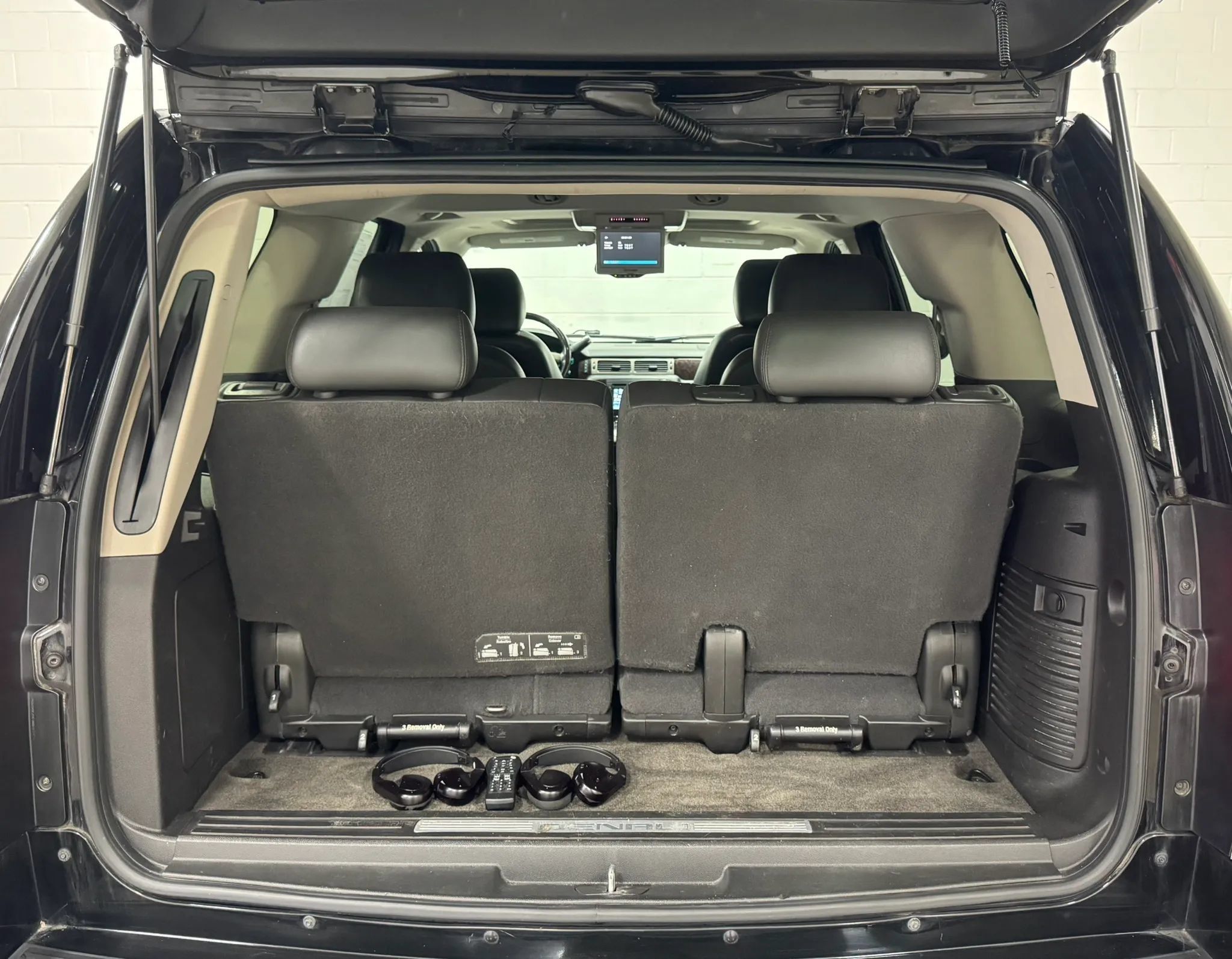 Used 2013 GMC Yukon Denali AWD/4WD image 42