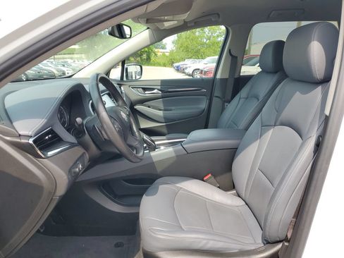 Used 2021 Buick Enclave Essence w/ Sound and Sites Package AWD/4WD image 10