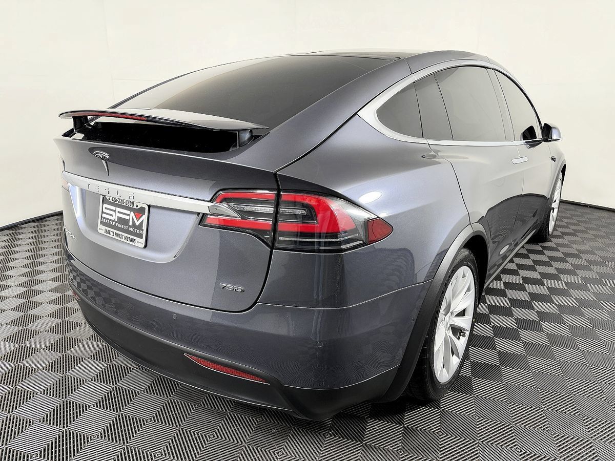 Used 2018 Tesla Model X 75D AWD/4WD image 9