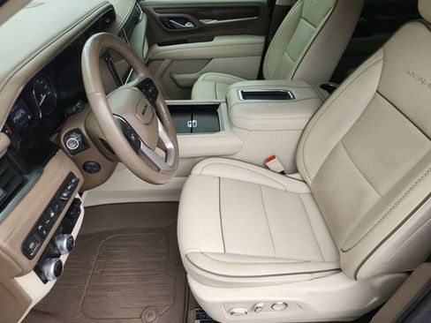 Used 2021 GMC Yukon Denali w/ Denali Premium Package image 20