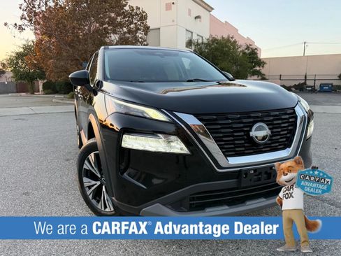 Used 2023 Nissan Rogue SV FWD image 2