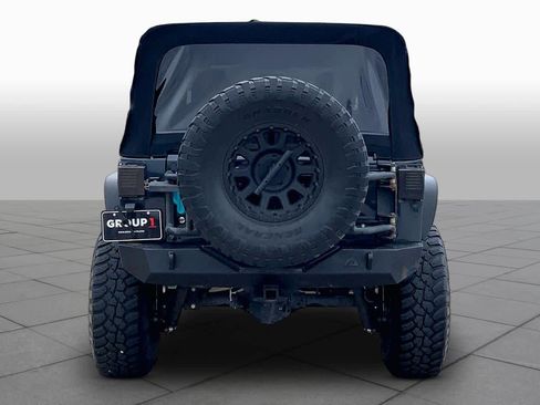 Used 2017 Jeep Wrangler Unlimited Sport AWD/4WD image 5