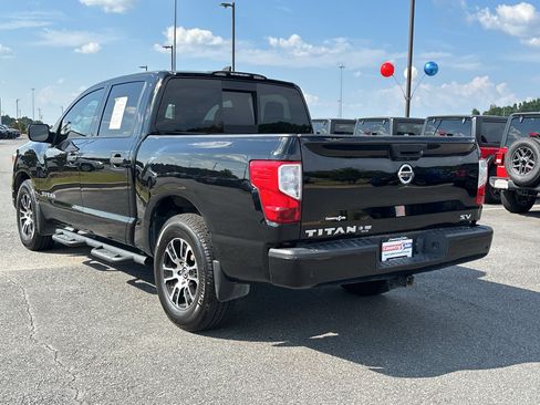 Used 2022 Nissan Titan SV w/ SV Convenience Package RWD image 5