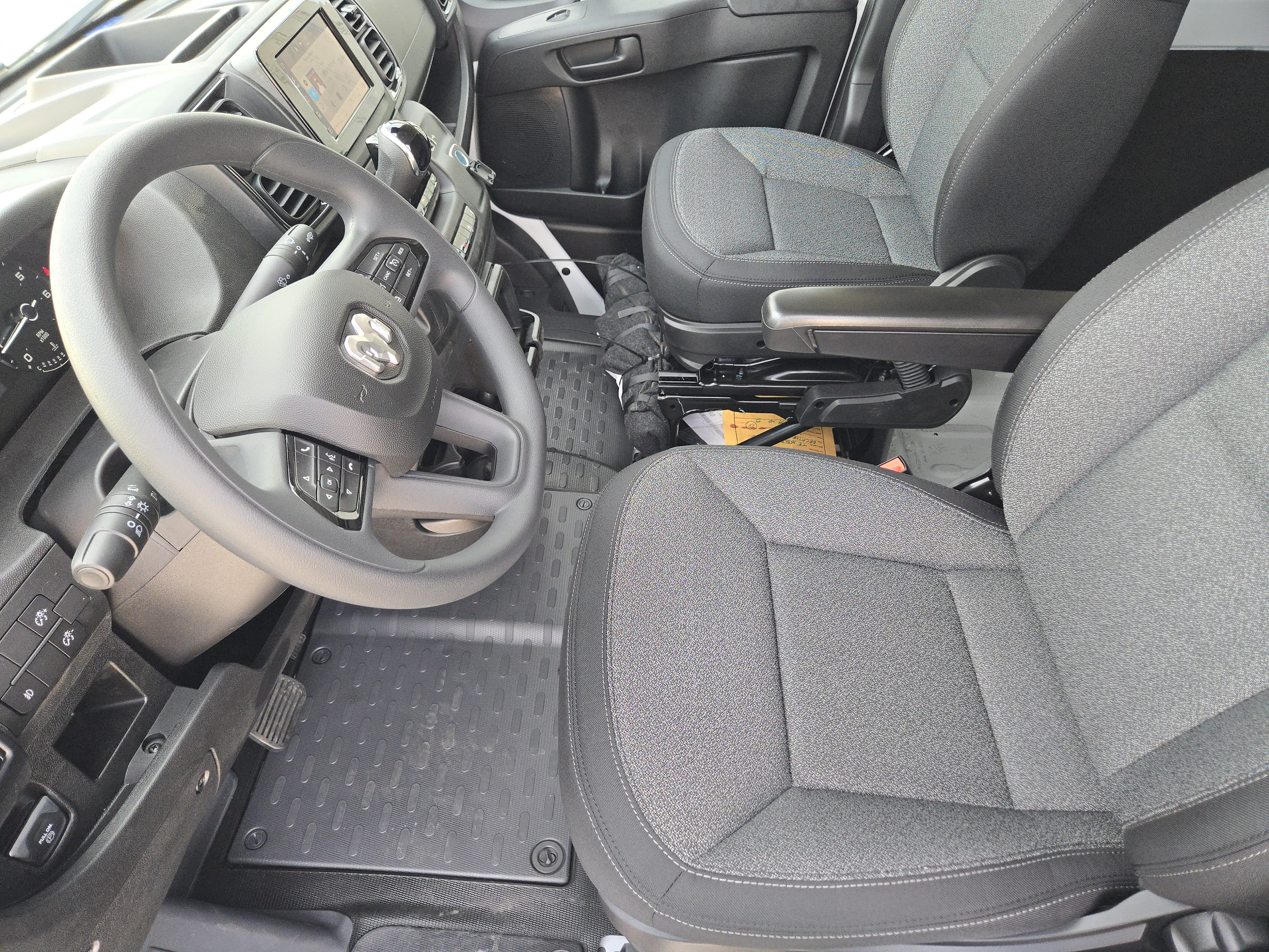 New 2026 RAM ProMaster 2500 w/ Convenience Group FWD image 10