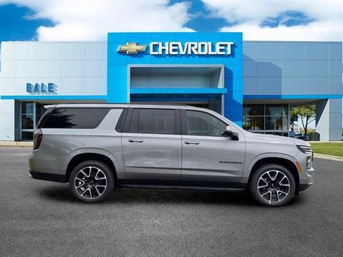 New 2026 Chevrolet Suburban RST AWD/4WD image 2
