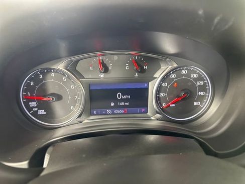 Used 2022 GMC Terrain SLT w/ Elevation Edition image 17