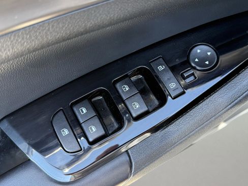 Used 2024 Kia Sportage EX FWD image 22