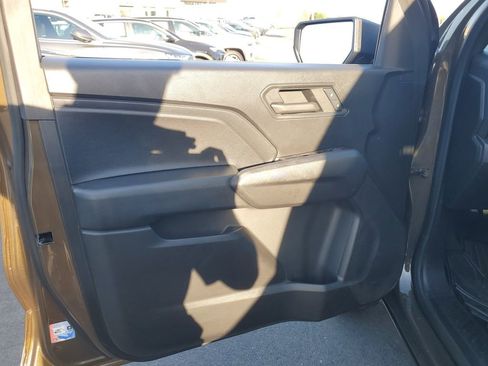 Used 2024 Chevrolet Colorado W/T image 16