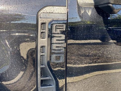 Certified 2023 Ford F250 XL w/ STX Appearance Package AWD/4WD image 11