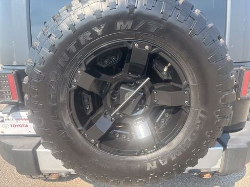 Used 2008 Jeep Wrangler Unlimited Sahara w/ Dual Top Group image 11