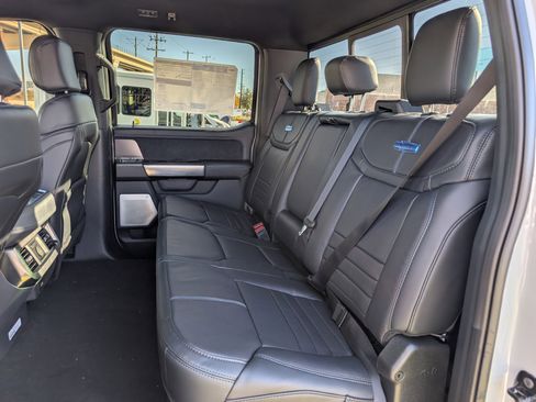 New 2026 Ford F250 Platinum w/ FX4 Off-Road Package image 26