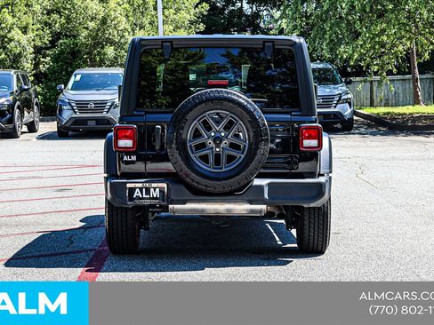 Used 2024 Jeep Wrangler Unlimited Sport AWD/4WD image 12