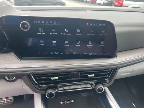 New 2025 Chevrolet Suburban Premier image 31