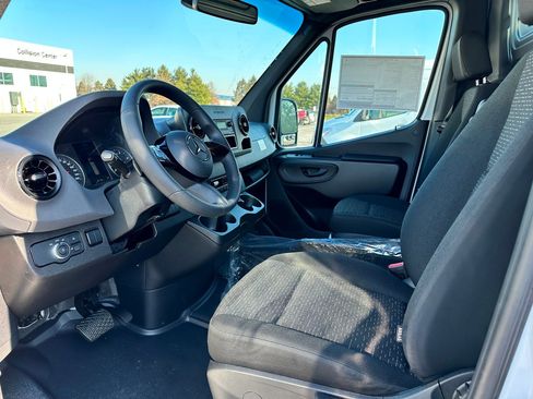 New 2026 Mercedes-Benz Sprinter 2500 image 9
