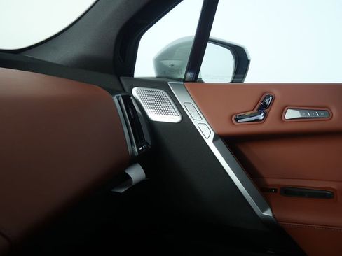 Used 2026 BMW iX xDrive60 w/ M Sport Package image 28